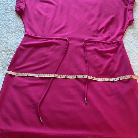 Fucshia Rachel Roy scoop neck short sleeve dress w/tie@waist - Picture 9 of 13
